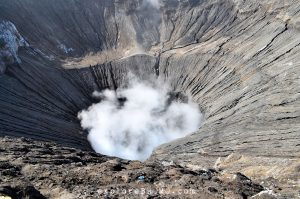 Kawah Bromo yang Mempesona