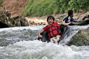  Yang pertama Ada Rafting di Sungai Oyo